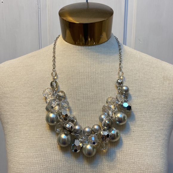 Clear and Silver Bead Chunky Statement Necklace - Picture 1 of 6